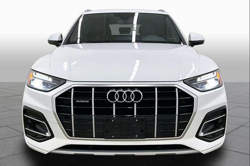 Arkona White 2024 Audi Q5 40 Premium