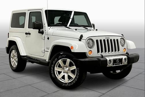 Bright White Clearcoat 2017 Jeep Wrangler Sahara