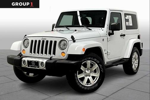 Bright White Clearcoat 2017 Jeep Wrangler Sahara