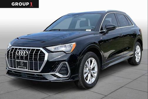 2022 Audi Q3 45 S line Premium