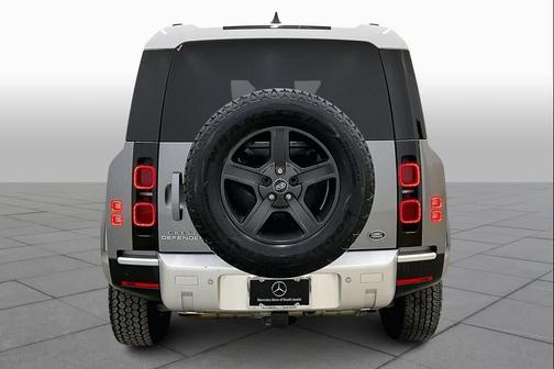 2022 Land Rover Defender 90 Standard