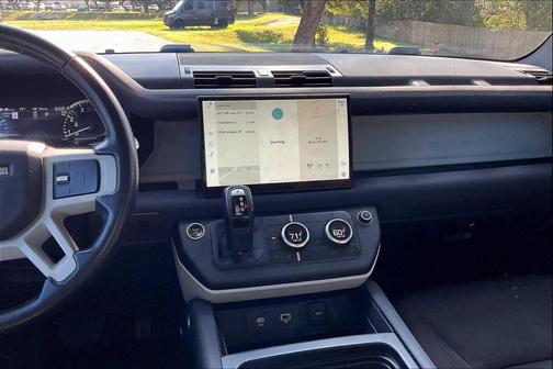 2022 Land Rover Defender 90 Standard