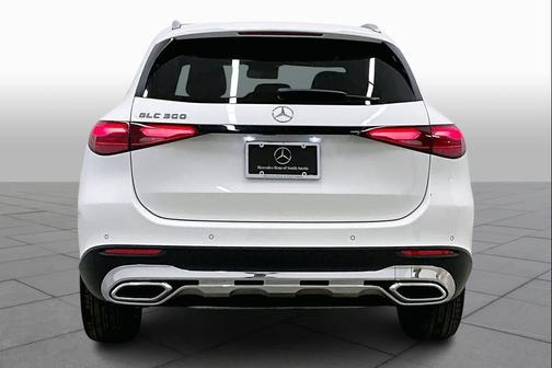 Polar White 2026 Mercedes-Benz GLC 300 Base