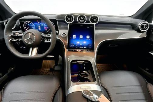 040/Black 2026 Mercedes-Benz GLC 300 Base