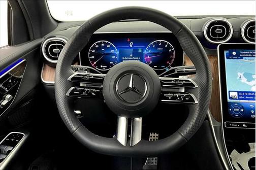 2025 Mercedes-Benz GLC 300 4MATIC