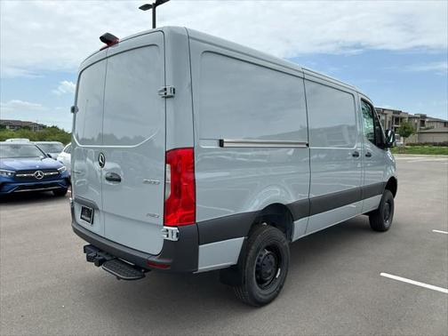 2025 Mercedes-Benz Sprinter 2500 Standard Roof