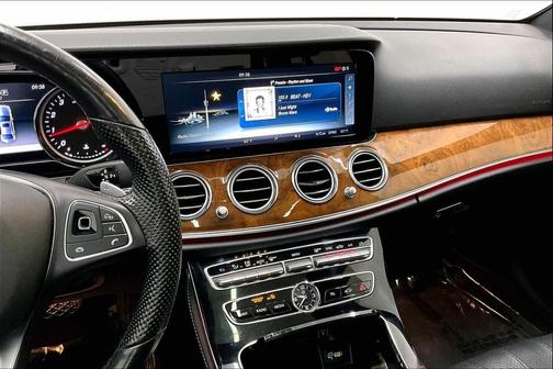 2017 Mercedes-Benz E-Class 4MATIC