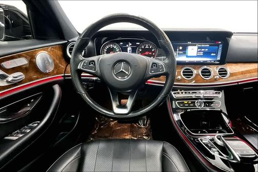2017 Mercedes-Benz E-Class 4MATIC