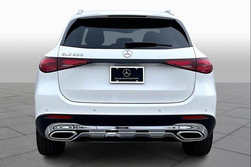 Polar White 2026 Mercedes-Benz GLC 300 Base