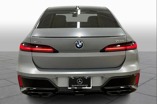 2024 BMW 760 xDrive