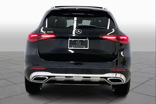 2025 Mercedes-Benz GLC 300 Base