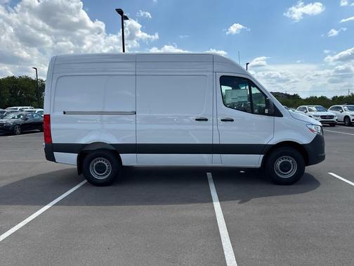 2025 Mercedes-Benz Sprinter 2500 Standard Roof