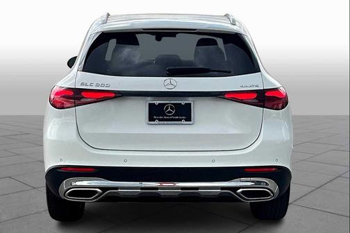 2026 Mercedes-Benz GLC 300 Base