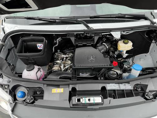 2025 Mercedes-Benz Sprinter 2500 Standard Roof