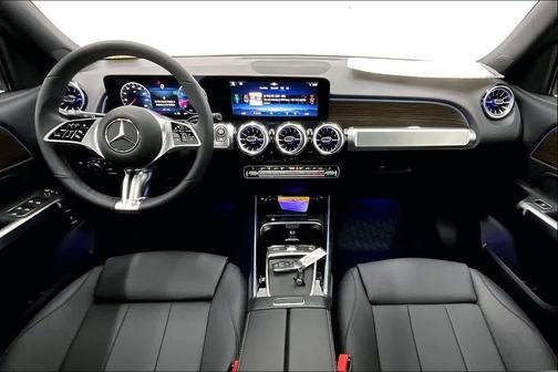 Cirrus Silver Metallic 2026 Mercedes-Benz GLB 250 Base