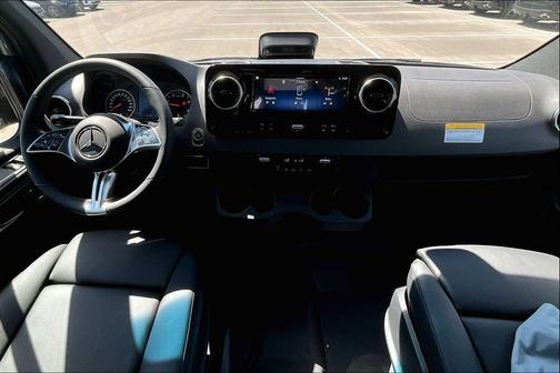 2025 Mercedes-Benz Sprinter 2500 Standard Roof