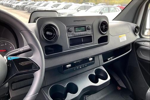 2025 Mercedes-Benz Sprinter 2500 Standard Roof