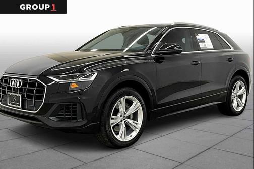 2022 Audi Q8 55 Premium