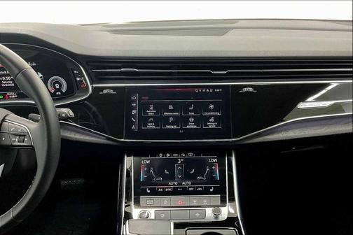 2022 Audi Q8 55 Premium