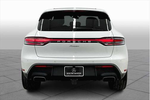 2025 Porsche Macan Base