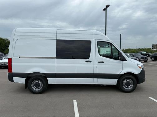 2025 Mercedes-Benz Sprinter 2500 Standard Roof