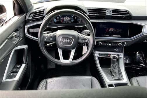 2022 Audi Q3 45 S line Premium