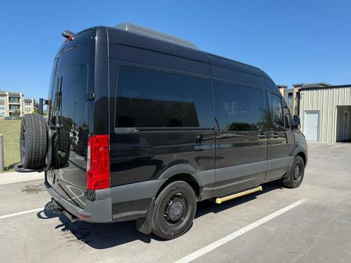 2021 Mercedes-Benz Sprinter 2500 Standard Roof