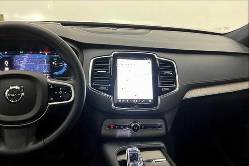 2024 Volvo XC90 Recharge Plug-In Hybrid T8 Ultimate Bright Theme 7-Seater