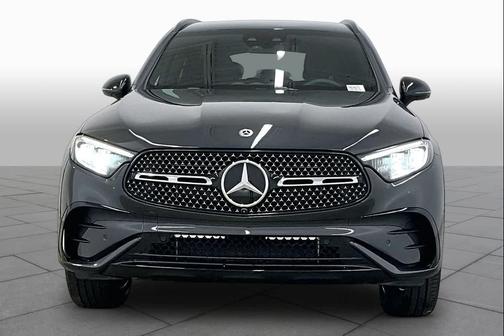 Graphite Grey Metallic 2026 Mercedes-Benz GLC 300 4MATIC