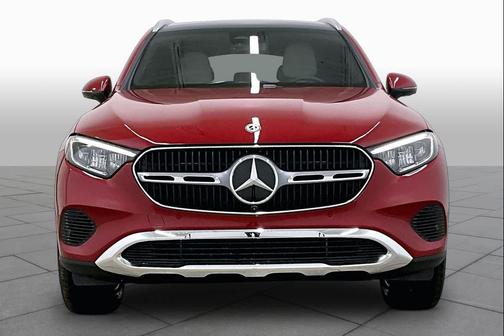MANUFAKTUR Patagonia Red Metallic 2026 Mercedes-Benz GLC 300 Base