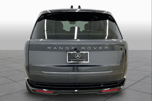 Carpathian Grey Premium Metallic 2025 Land Rover Range Rover P400 SE