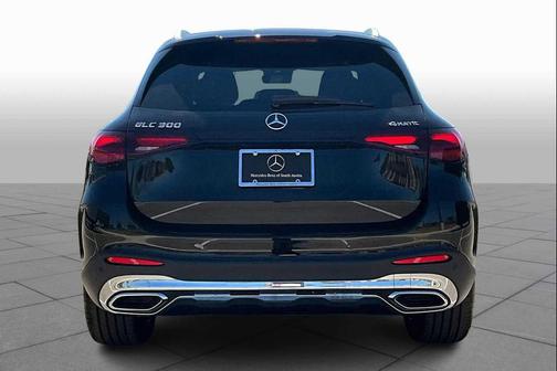 2026 Mercedes-Benz GLC 300 4MATIC