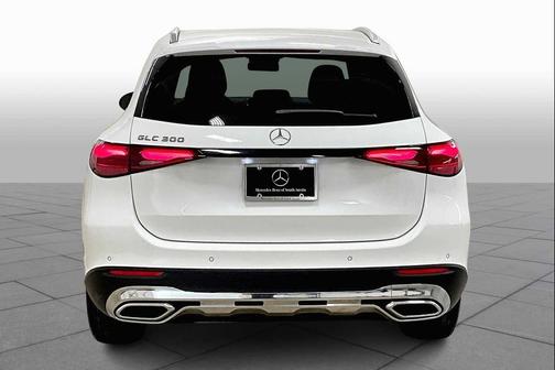 2026 Mercedes-Benz GLC 300 Base