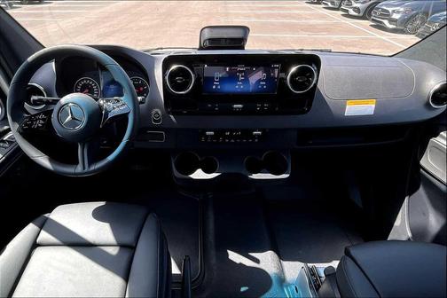 2025 Mercedes-Benz Sprinter 2500 Standard Roof