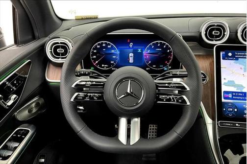 2025 Mercedes-Benz GLC 300 4MATIC