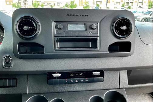 2025 Mercedes-Benz Sprinter 2500 Standard Roof