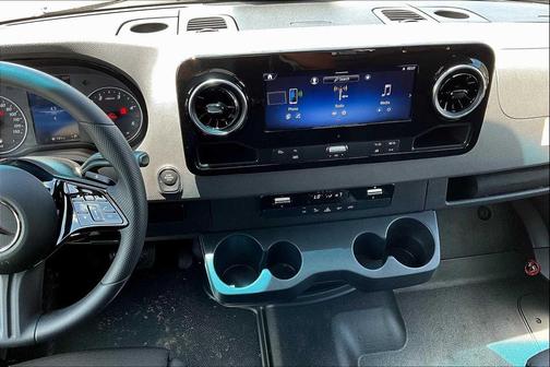 2025 Mercedes-Benz Sprinter 2500 High Roof