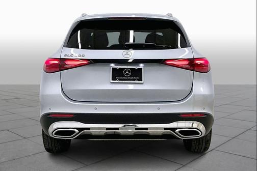 Cirrus Silver Metallic 2026 Mercedes-Benz GLC 300 Base