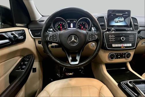 Obsidian Black Metallic 2018 Mercedes-Benz GLE 350 Base