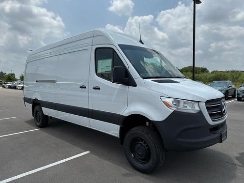 Arctic White 2025 Mercedes-Benz Sprinter 2500 High Roof