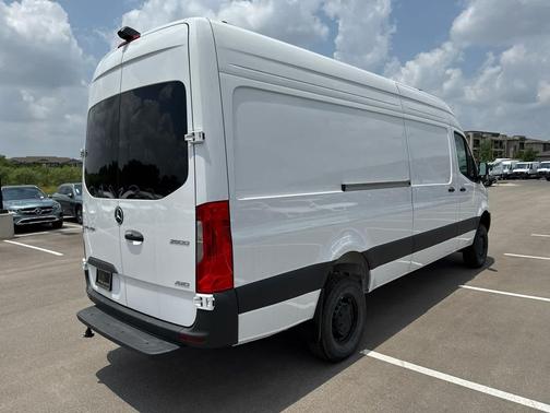 Arctic White 2025 Mercedes-Benz Sprinter 2500 High Roof
