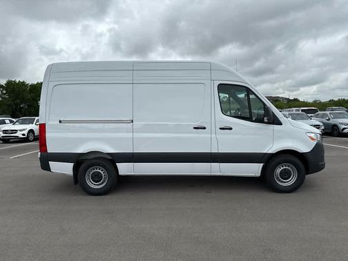 2025 Mercedes-Benz Sprinter 2500 Standard Roof