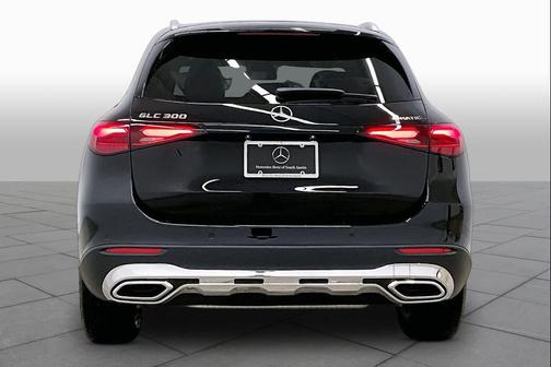 040/Black 2026 Mercedes-Benz GLC 300 Base