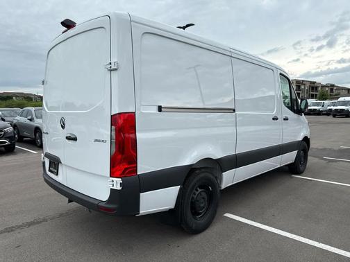 2025 Mercedes-Benz Sprinter 2500 Standard Roof