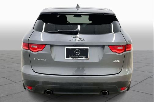 2017 Jaguar F-PACE 35t Prestige