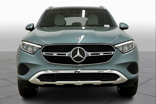 Verde Silver Metallic 2026 Mercedes-Benz GLC 300 Base