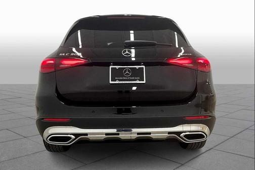 2026 Mercedes-Benz GLC 300 4MATIC