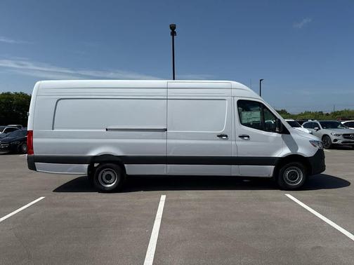 2025 Mercedes-Benz Sprinter 3500 High Roof