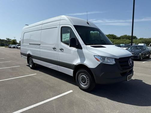 2025 Mercedes-Benz Sprinter 3500 High Roof