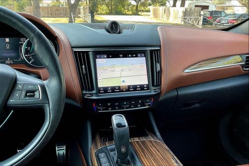 2022 Maserati Levante Modena S